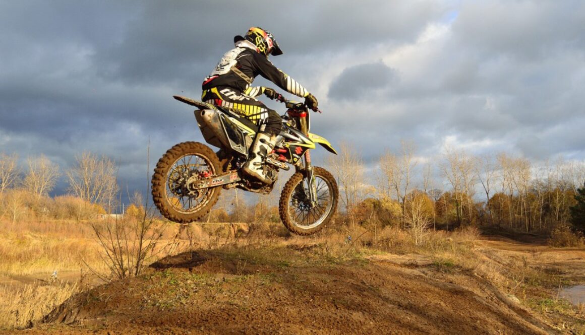 dirt-bike-209489_1280