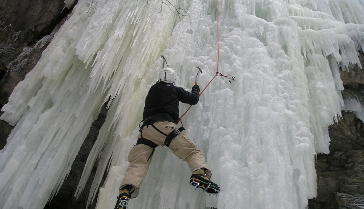 ice-climbing-922_1280